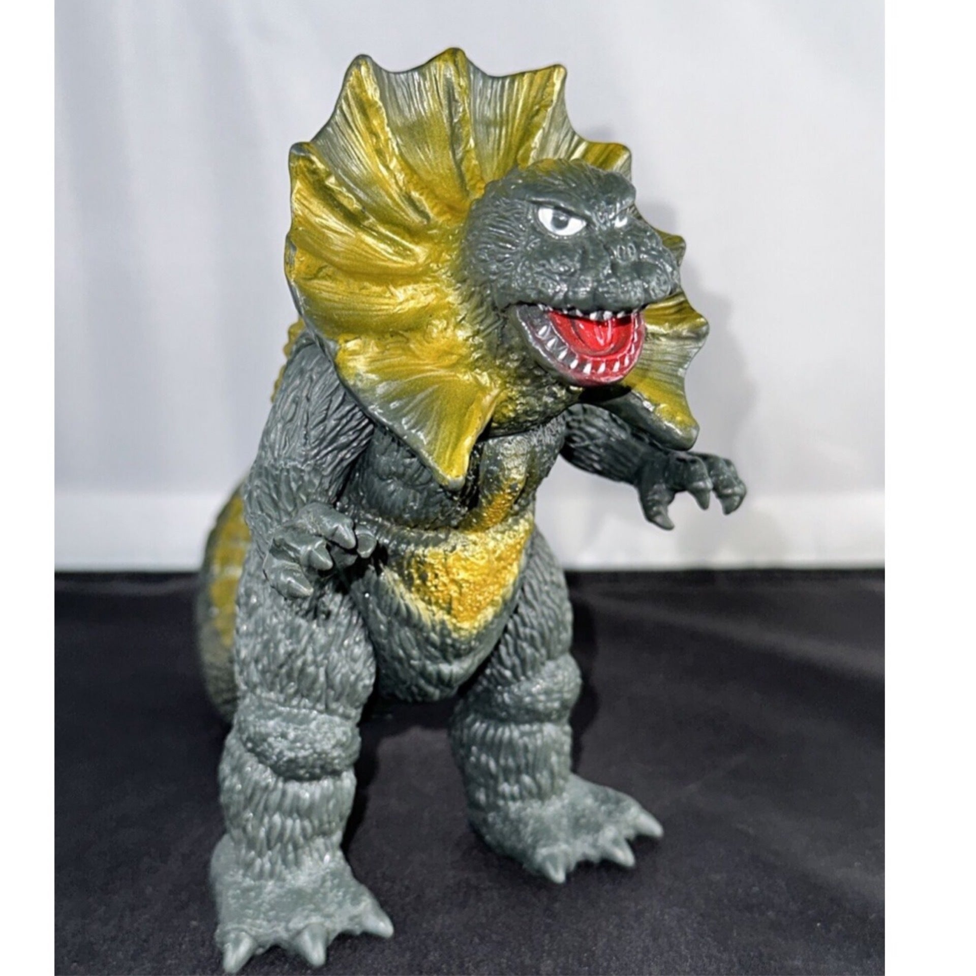 Ultraman shop kaiju toys